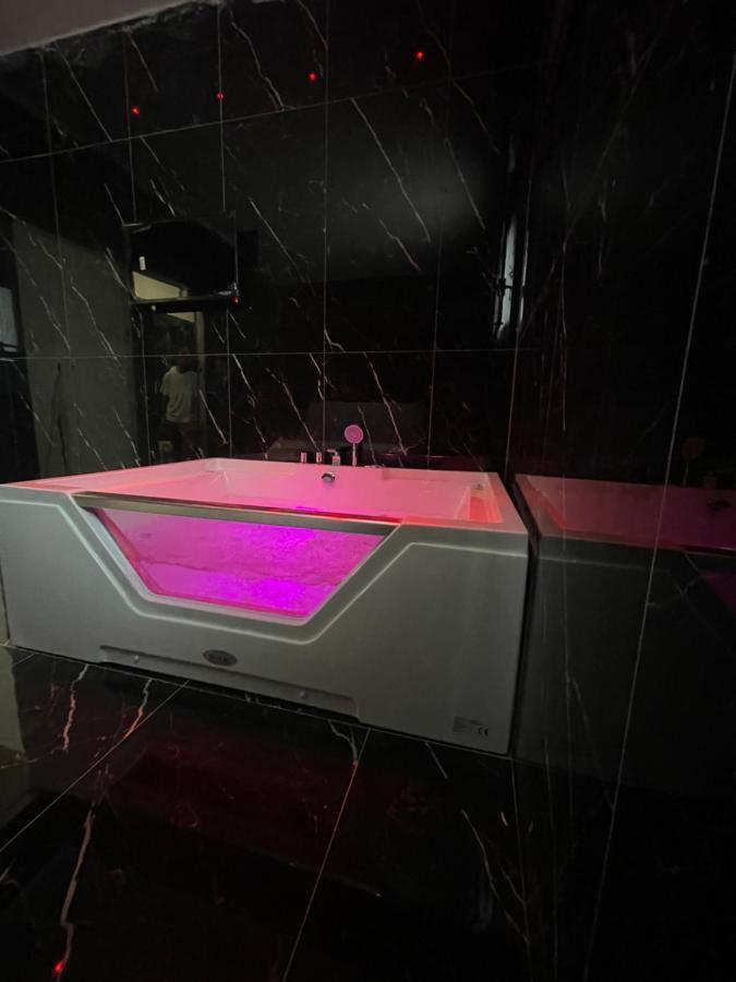 Life Hotel Casalnuovo Di Napoli Eksteriør billede
