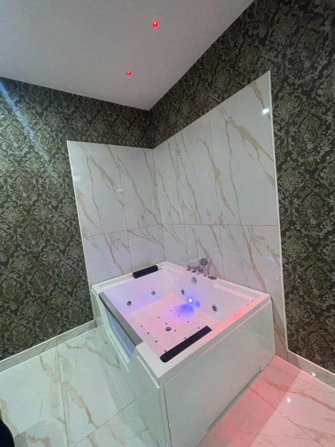 Life Hotel Casalnuovo Di Napoli Eksteriør billede