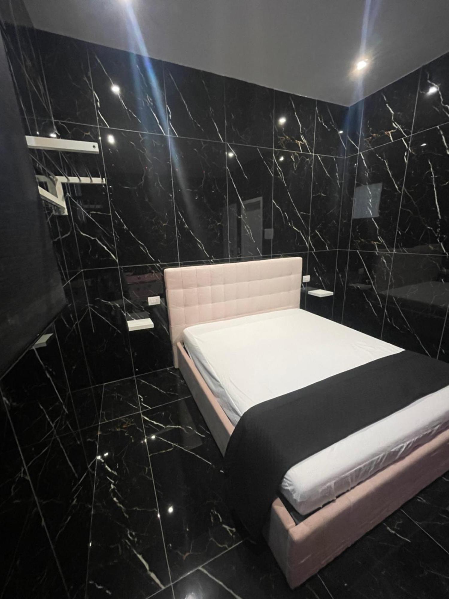 Life Hotel Casalnuovo Di Napoli Eksteriør billede