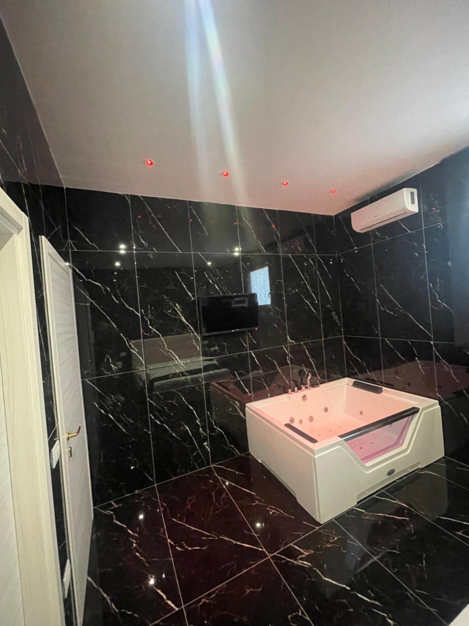 Life Hotel Casalnuovo Di Napoli Eksteriør billede